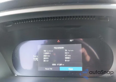 2024 Volvo Xc40 B5 Plus Bright Theme z USA, uszkodzony, nr VIN YV4L12UE8R2314411